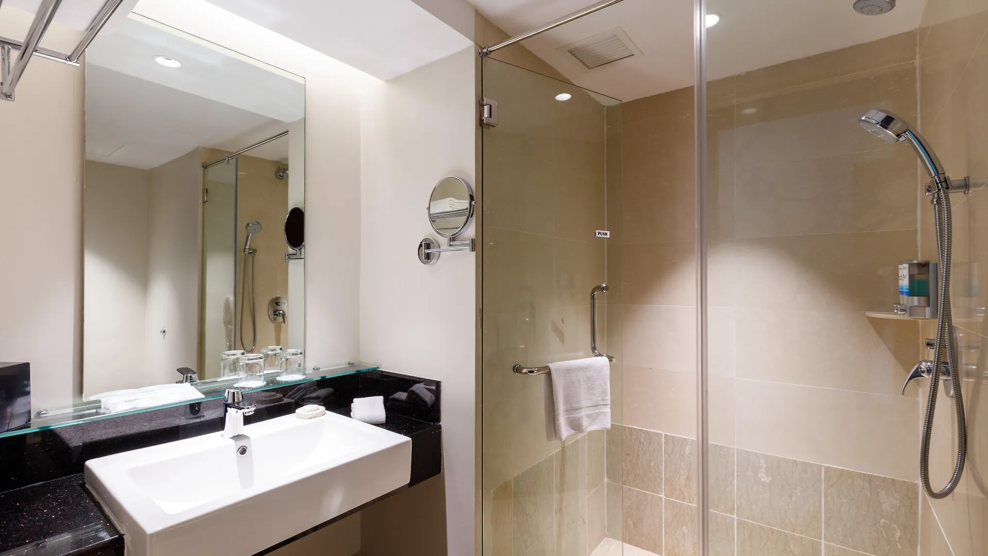 Eastin Hotel Penang Sungai Dua Bukit